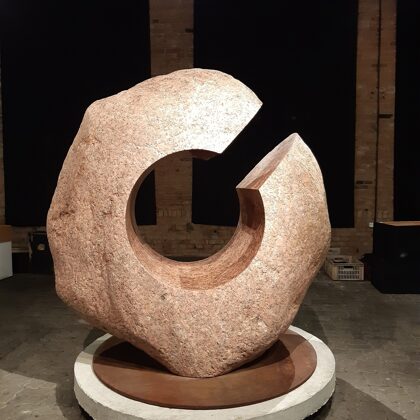 ASTRĀLS MOTĪVS Granīts. 200/190/90cm 2022.