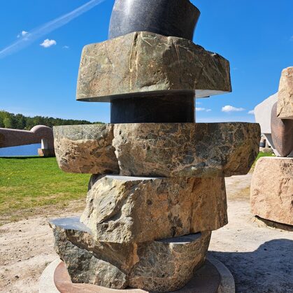 STRUKTŪRA III. 2021. Granīts. 280/200/170cm