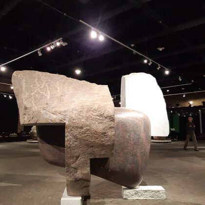 REVELATION II. Granite. 180/240/130cm. 2022.