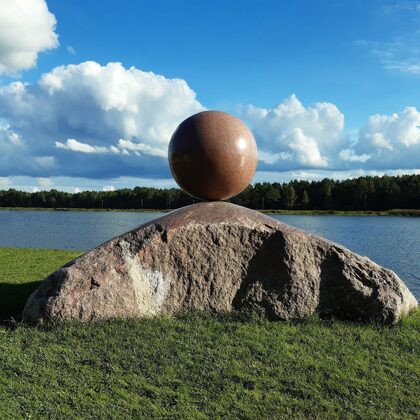 THE SUN ON THE MOUNTAIN. 2020. Granite. 260/460/310cm Vakarbulli, Riga