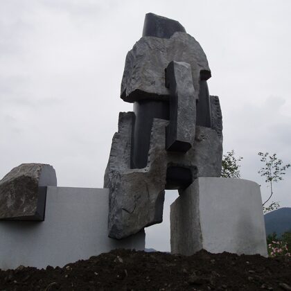 MESSAGE FROM LONG AGO. 2007. Granite, diorite. 600/600/300cm. South Korea