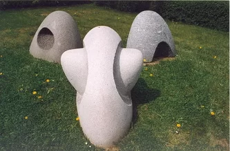 MUMMERS. 1987. Granite. 90/300/300cm. Vakarbulli, Riga