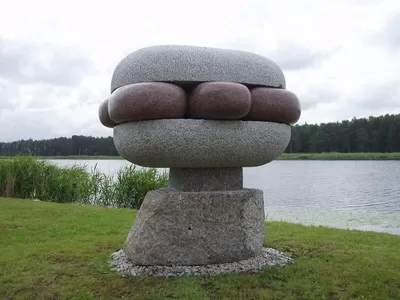 ICON. 2014. Granite. 250/250/220cm. Vakarbulli, Riga