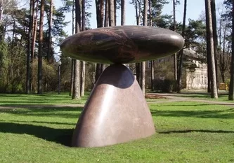SKY. 1990. Polished granite. 280/250/220cm. Bulduri, Jūrmala