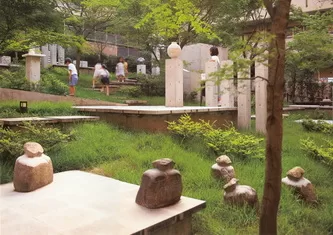 AUTUMN. 1999. Granite. 55/45/40cm. Eda, Japan