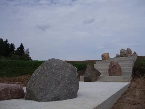 INFINITY. 2007. Field stones, concrete. 1500/50000/400cm. Gaiziņkalns surroundings
