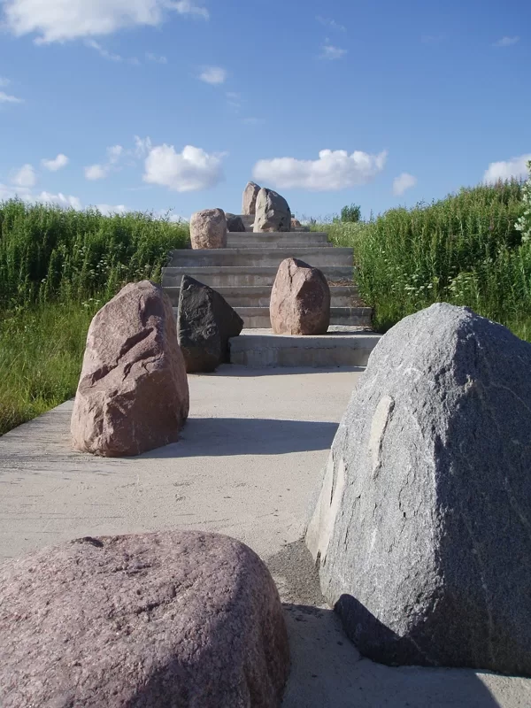 INFINITY. 2007. Field stones, concrete. 1500/50000/400cm. Gaiziņkalns surroundings