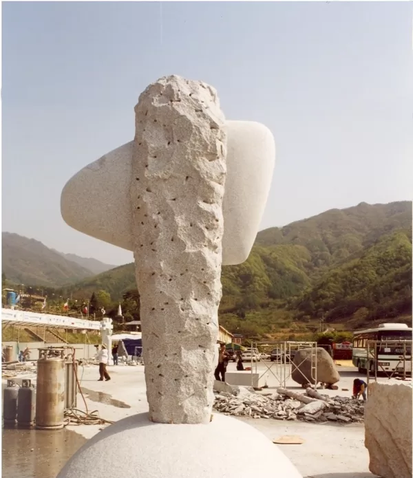 FOR A STONE AGE GENIUS. 2000. Granite. 330/300/270cm. Saeng-Cho, South Korea