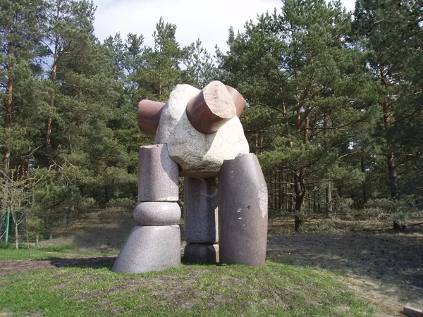 COLUMNS. 2004. Granite. 350/250/180cm. Vakarbulli, Riga